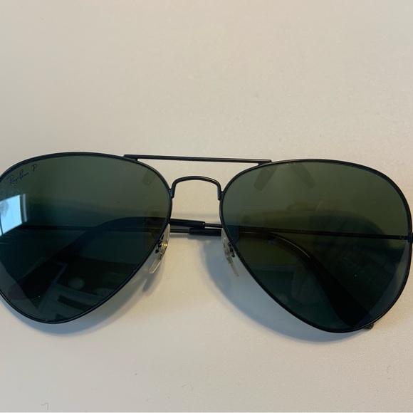Ray-Ban Black Aviator Sunglasses with Green Polarized Lenses - Picture 3 of 4